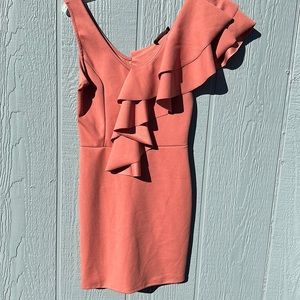 I’m cleaning my closet. Like new.